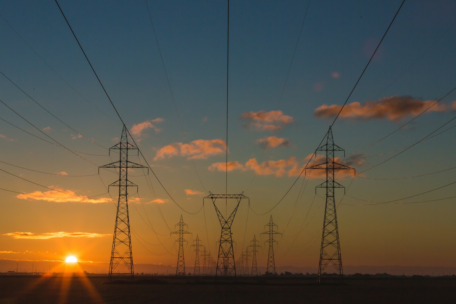 Nur Enerji & Mühendislik Elektrik